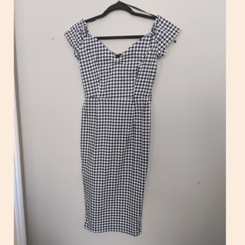 Houndstooth pencil dress